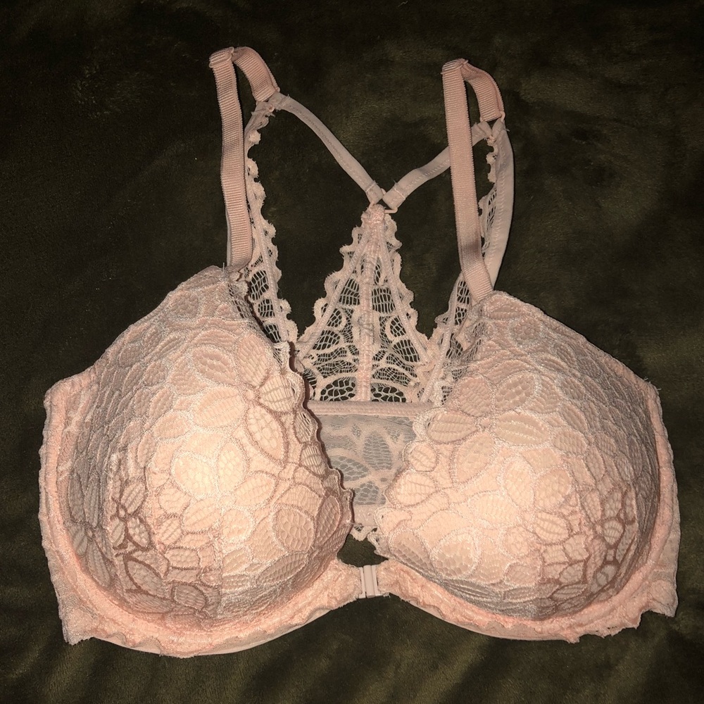 PINK Victoria’s Secret bra